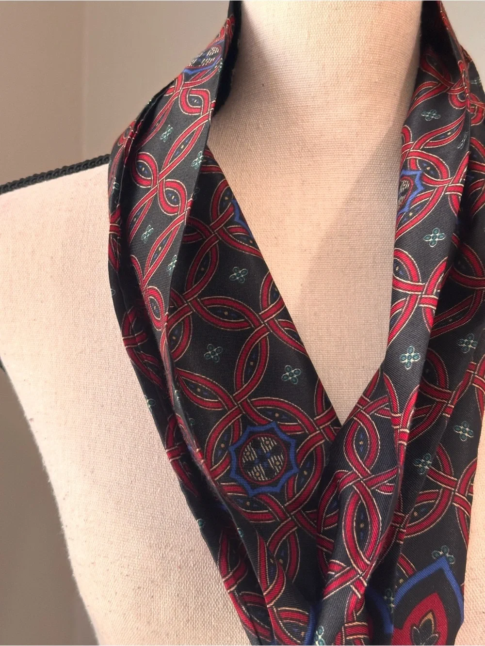 Silk-Feel Red & Black Printed Old Money Preppy Paris Ascot Scarf